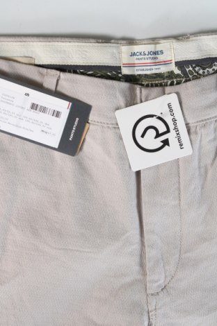 Pantaloni de bărbați Jack & Jones, Mărime M, Culoare Gri, Preț 84,99 Lei