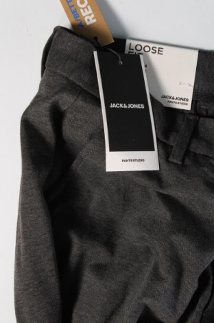 Pantaloni de bărbați Jack & Jones, Mărime L, Culoare Gri, Preț 78,99 Lei