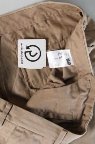 Pantaloni de bărbați Uniqlo, Mărime M, Culoare Bej, Preț 28,99 Lei