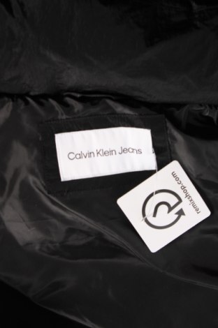 Мъжко яке Calvin Klein Jeans, Размер S, Цвят Черен, Цена 188,99 лв.