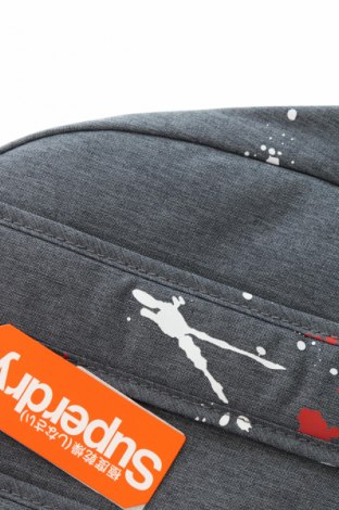 Раница Superdry, Цвят Сив, Цена 80,00 лв.