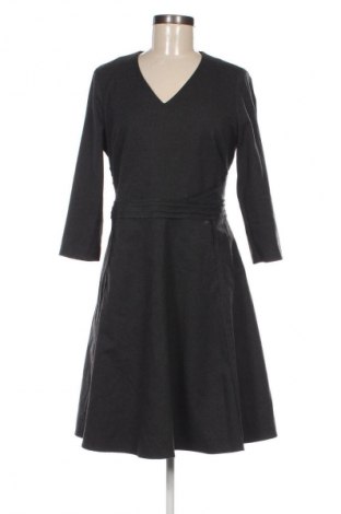 Kleid, Größe M, Farbe Grau, Preis € 5,14