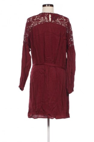 Kleid, Größe M, Farbe Rot, Preis € 2,99