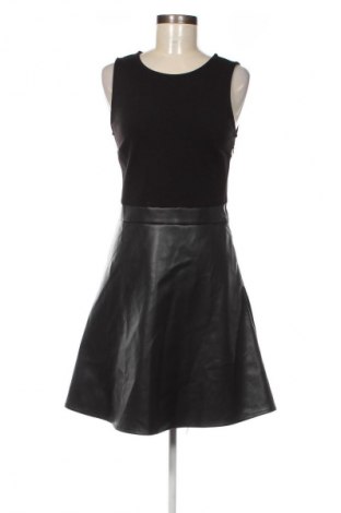 Kleid About You, Größe M, Farbe Schwarz, Preis 9,99 €