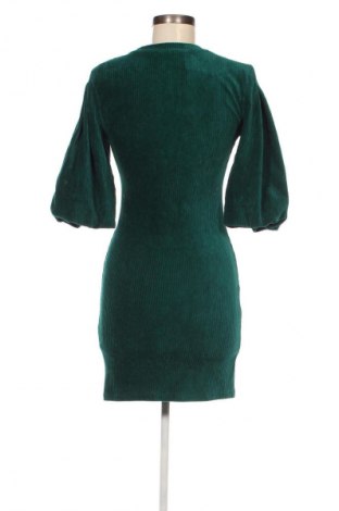 Rochie Bershka, Mărime S, Culoare Verde, Preț 110,41 Lei