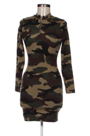 Kleid H&M Divided, Größe S, Farbe Mehrfarbig, Preis € 8,01