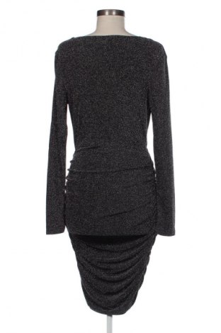 Kleid Irl, Größe M, Farbe Silber, Preis 9,99 €