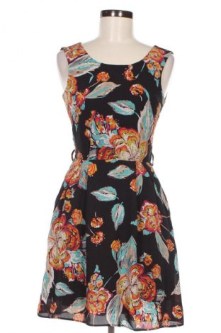 Kleid Papaya, Größe M, Farbe Mehrfarbig, Preis 6,99 €