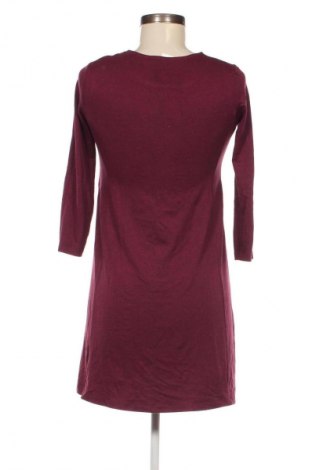 Kleid Stradivarius, Größe S, Farbe Lila, Preis 6,99 €