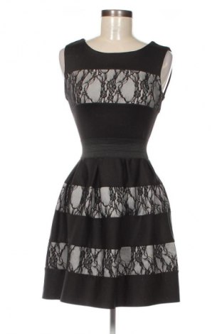 Rochie Styled In Italy, Mărime S, Culoare Negru, Preț 40,05 Lei