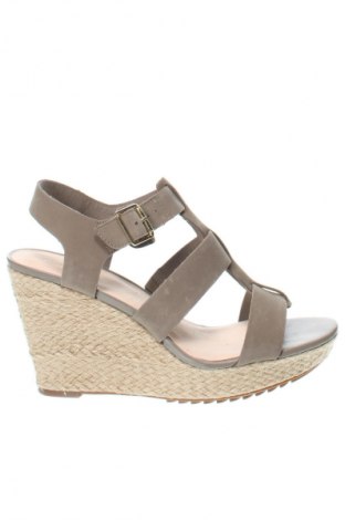 Sandale Clarks, Mărime 41, Culoare Gri, Preț 207,81 Lei