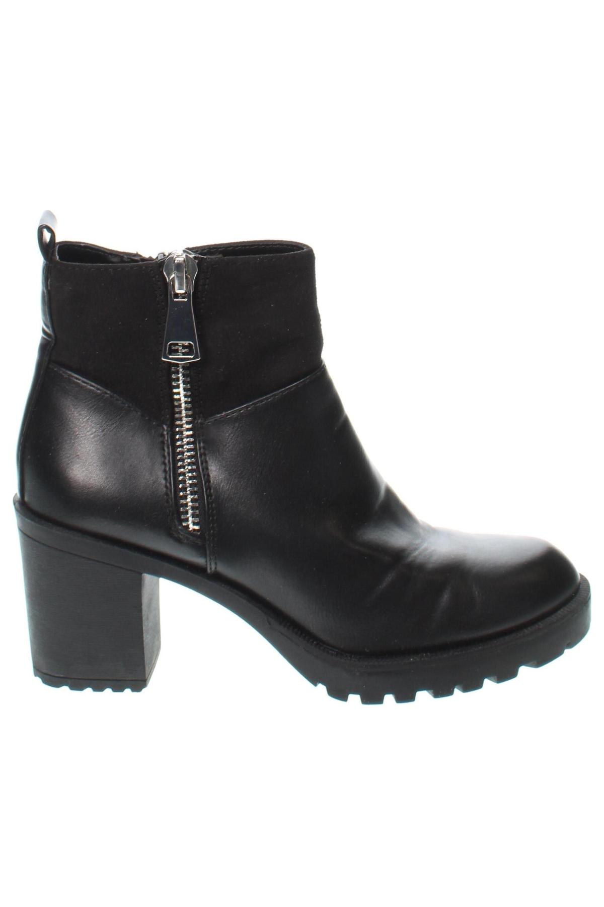 Botine de damă ONLY, Mărime 38, Culoare Negru, Preț 73,31 Lei