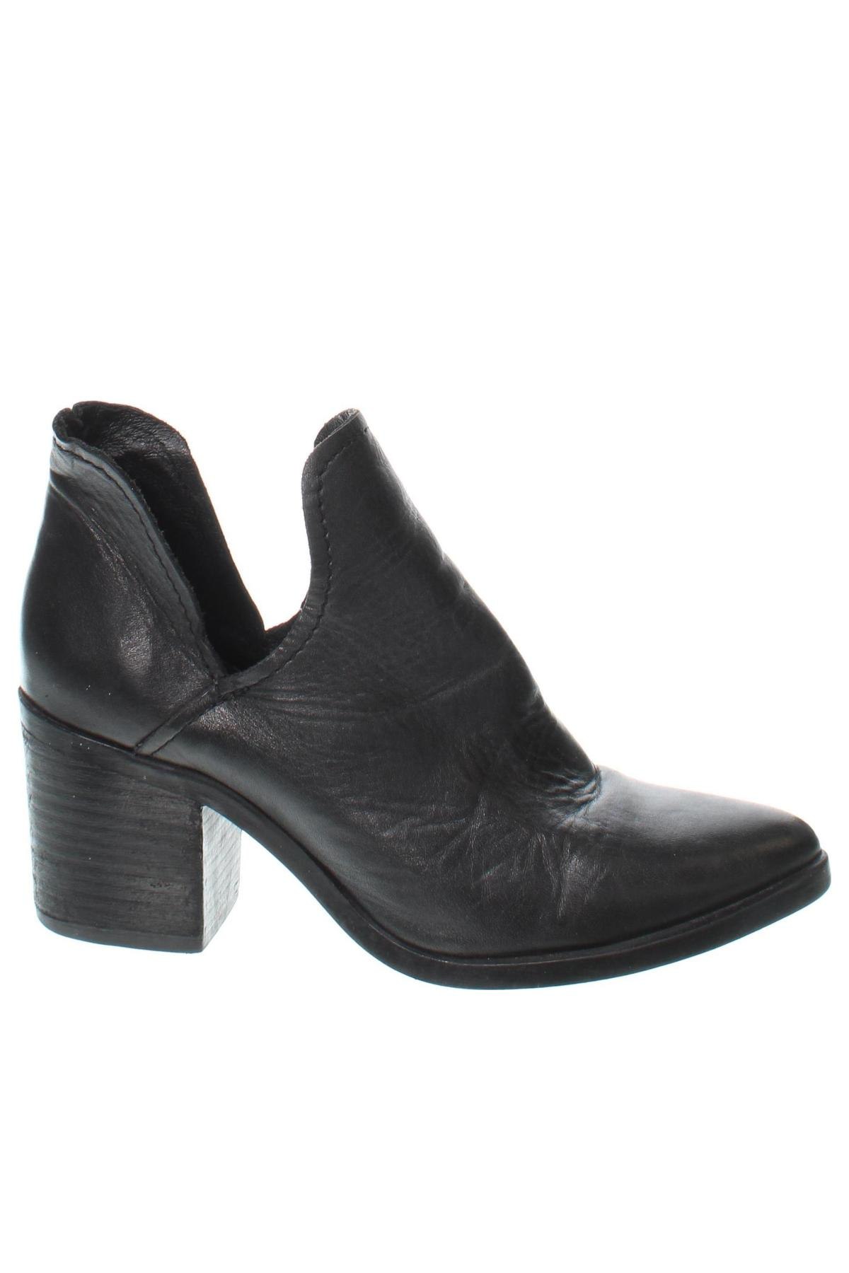 Încălțăminte de damă Steve Madden, Mărime 37, Culoare Negru, Preț 292,99 Lei