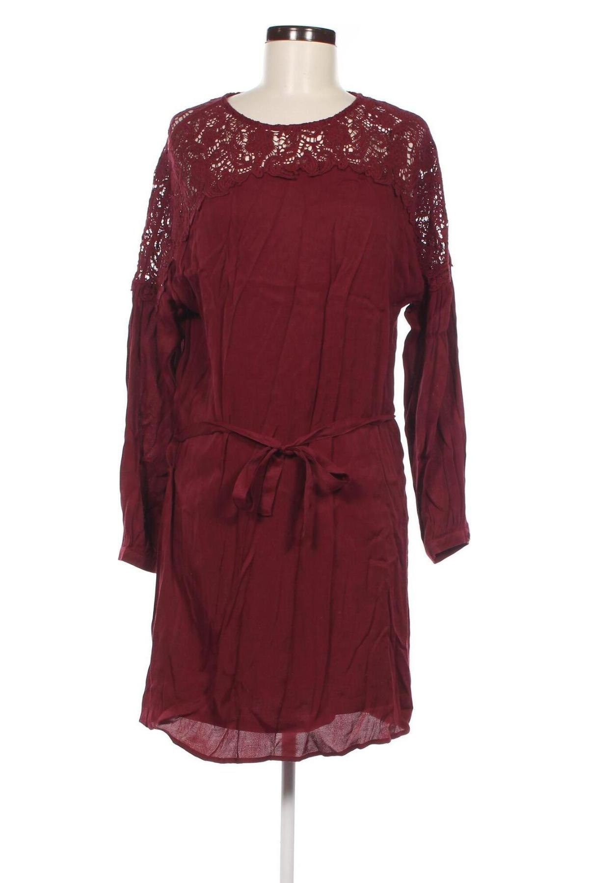 Kleid, Größe M, Farbe Rot, Preis € 2,99