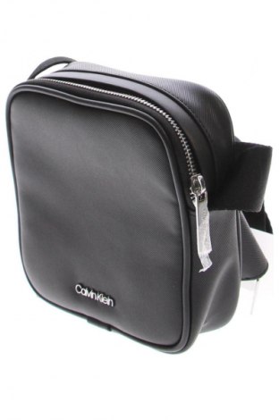 Tasche Calvin Klein, Farbe Schwarz, Preis 73,99 €