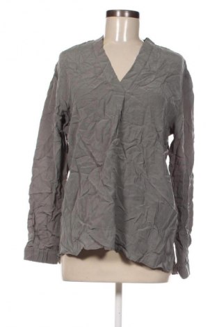 Damen Shirt Alpha Tauri, Größe L, Farbe Grün, Preis 56,99 €