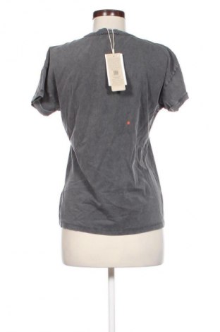 Damen Shirt Garcia, Größe S, Farbe Grau, Preis 42,99 €