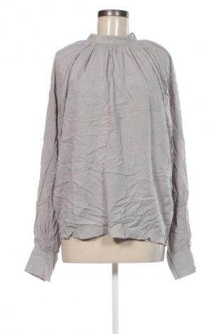 Damen Shirt Lager 157, Größe L, Farbe Grau, Preis 21,99 €