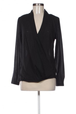 Damen Shirt Naf Naf, Größe L, Farbe Schwarz, Preis 39,38 €