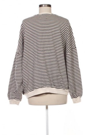 Damen Shirt Pull&Bear, Größe M, Farbe Mehrfarbig, Preis 13,99 €
