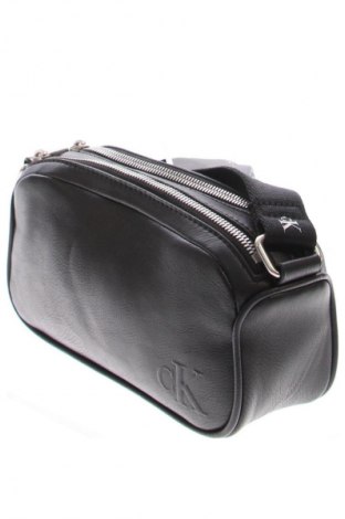 Дамска чанта Calvin Klein, Цвят Черен, Цена 144,99 лв.