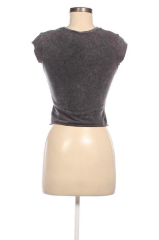 Dámske tričko Bershka, Veľkosť S, Farba Sivá, Cena  8,70 €