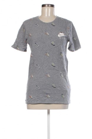 Γυναικείο t-shirt Nike, Μέγεθος M, Χρώμα Πολύχρωμο, Τιμή 17,99 €