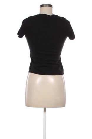 Γυναικείο t-shirt Pull&Bear, Μέγεθος S, Χρώμα Μαύρο, Τιμή 8,70 €