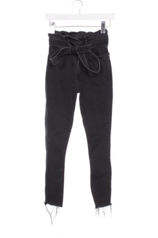 Blugi de femei Abercrombie & Fitch, Mărime XXS, Culoare Negru, Preț 108,04 Lei