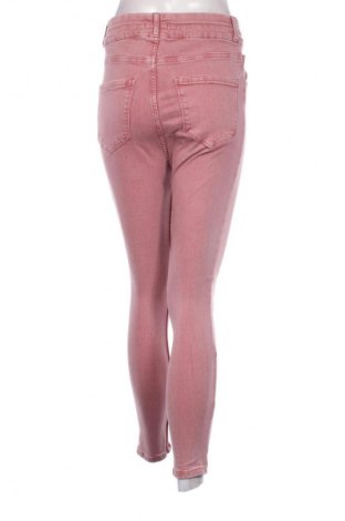 Damskie jeansy Bershka, Rozmiar M, Kolor Różowy, Cena 66,99 zł