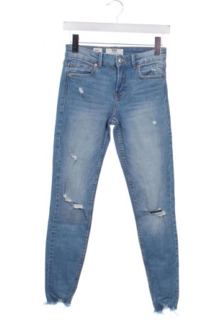Női farmernadrág Bershka, Méret XS, Szín Kék, Ár 5 800 Ft