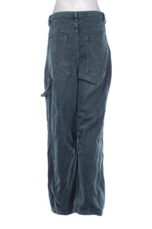 Blugi de femei Bershka, Mărime L, Culoare Albastru, Preț 97,05 Lei