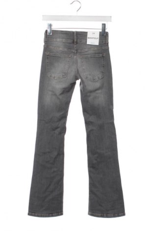 Damskie jeansy Bershka, Rozmiar XS, Kolor Szary, Cena 150,99 zł