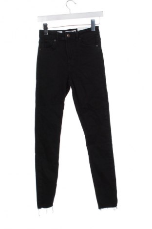 Női farmernadrág Bershka, Méret S, Szín Fekete, Ár 12 449 Ft