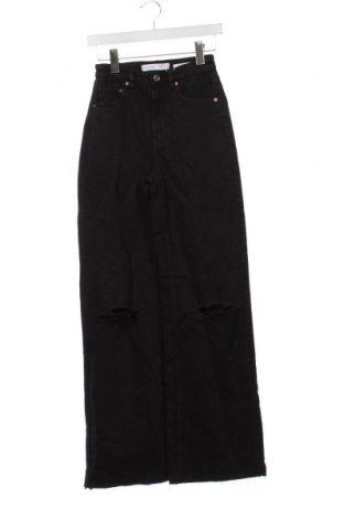 Női farmernadrág Bershka, Méret XS, Szín Fekete, Ár 12 449 Ft