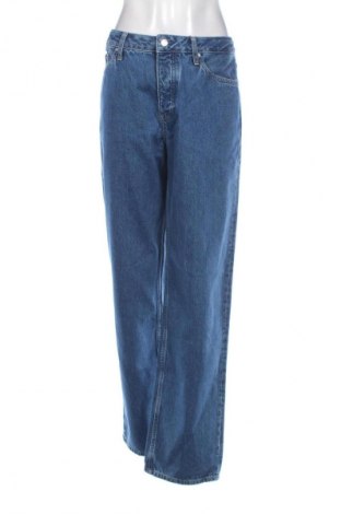 Damskie jeansy Calvin Klein, Rozmiar M, Kolor Niebieski, Cena 619,99 zł
