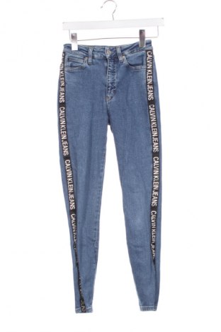 Γυναικείο Τζίν Calvin Klein, Μέγεθος XS, Χρώμα Μπλέ, Τιμή 46,00 €