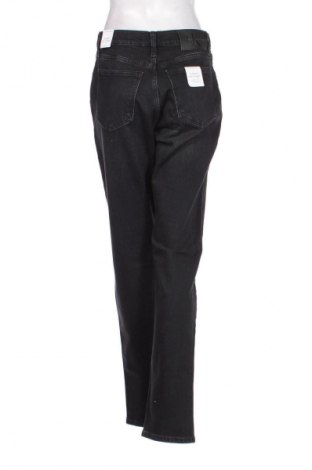 Дамски дънки Calvin Klein Jeans, Размер M, Цвят Черен, Цена 159,99 лв.