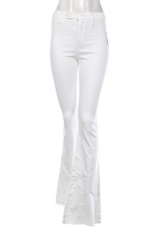 Női farmernadrág Fashion nova, Méret S, Szín Fehér, Ár 12 449 Ft