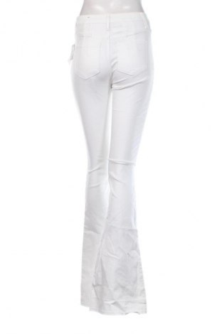 Női farmernadrág Fashion nova, Méret S, Szín Fehér, Ár 12 449 Ft