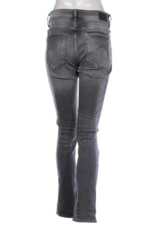 Дамски дънки G-Star Raw, Размер M, Цвят Сив, Цена 89,99 лв.