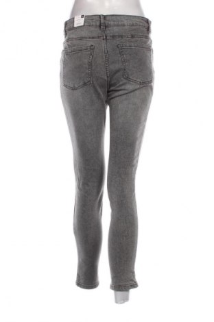 Damskie jeansy Infinity, Rozmiar M, Kolor Szary, Cena 150,99 zł