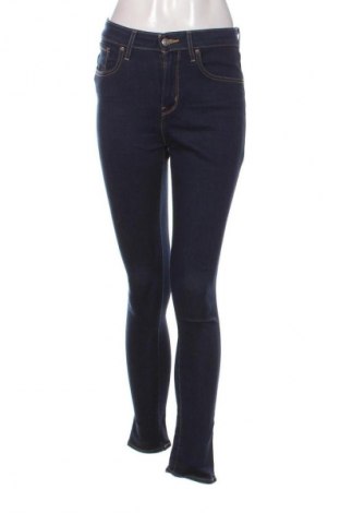 Дамски дънки Levi's, Размер M, Цвят Син, Цена 75,99 лв.