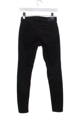 Női farmernadrág Levi's, Méret S, Szín Fekete, Ár 20 229 Ft