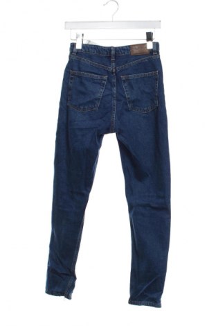 Damskie jeansy Monki, Rozmiar XS, Kolor Niebieski, Cena 114,99 zł