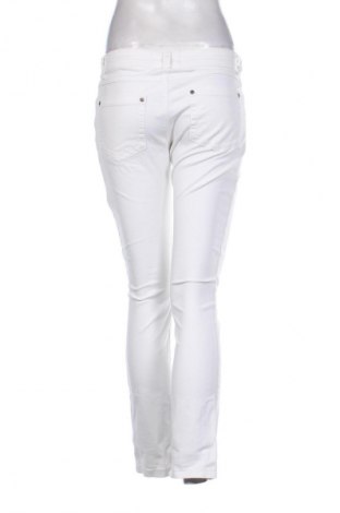 Blugi de femei ONLY, Mărime M, Culoare Alb, Preț 89,47 Lei