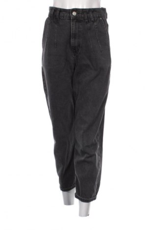 Női farmernadrág Pull&Bear, Méret S, Szín Szürke, Ár 5 800 Ft