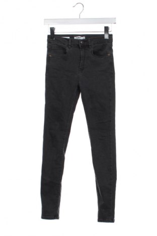 Damskie jeansy Pull&Bear, Rozmiar S, Kolor Czarny, Cena 95,99 zł