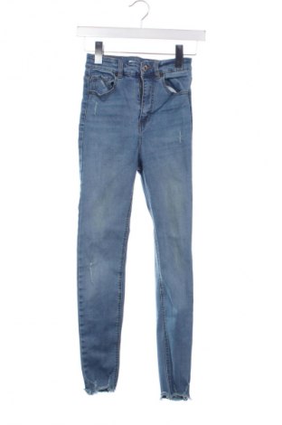 Dámské džíny  Pull&Bear, Velikost XXS, Barva Modrá, Cena  367,00 Kč
