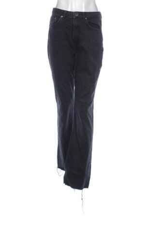 Damskie jeansy Stradivarius, Rozmiar M, Kolor Czarny, Cena 95,99 zł